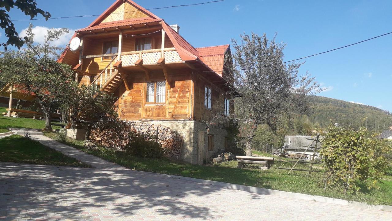 Садиба "Три Царі" Yaremche Exterior photo